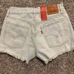 Levi’s shorts sz 26